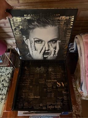 Taylor Swift Reputation Tour VIP Box only